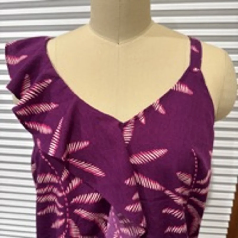 Women's a.n.d. Tank Top, Medium, Purple asymmetrical ruffle detail knit back GUC - Picture 2 of 7